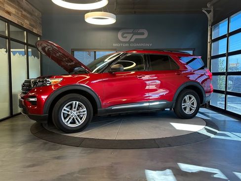 Used 2020 Ford Explorer XLT w/ Equipment Group 202A AWD/4WD image 25