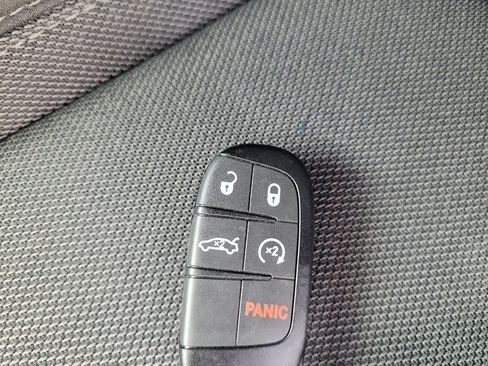 Used 2019 Dodge Charger SXT RWD image 32