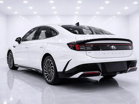 Used 2025 Hyundai Sonata SEL FWD image 3