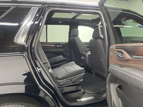 Used 2022 GMC Yukon Denali w/ Advanced Technology Package AWD/4WD image 15