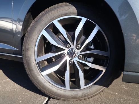 New 2026 Volkswagen Jetta SE image 2