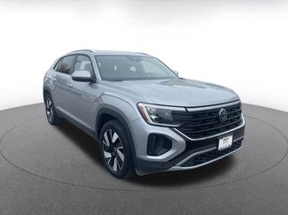 Used 2025 Volkswagen Atlas Cross Sport SE video 1