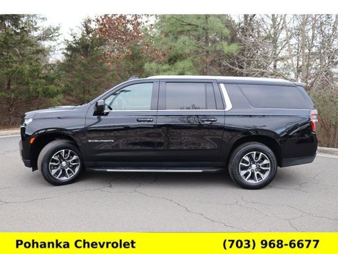 Used 2022 Chevrolet Suburban LT image 4