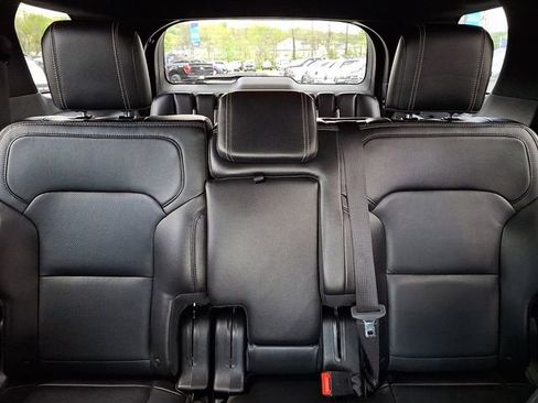 Certified 2018 Ford Explorer Limited AWD/4WD image 19