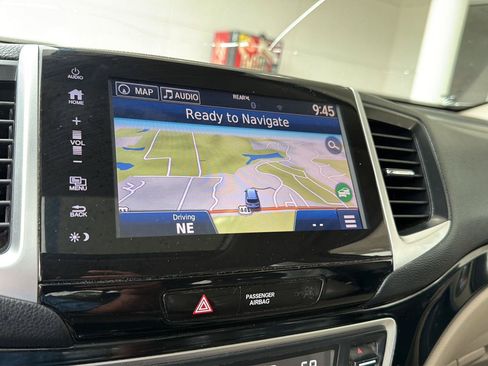Used 2017 Honda Pilot Touring image 26