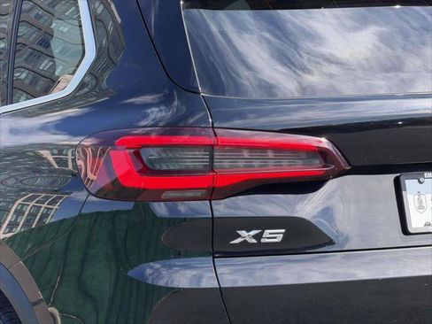 Used 2021 BMW X5 xDrive40i w/ Premium Package AWD/4WD image 13