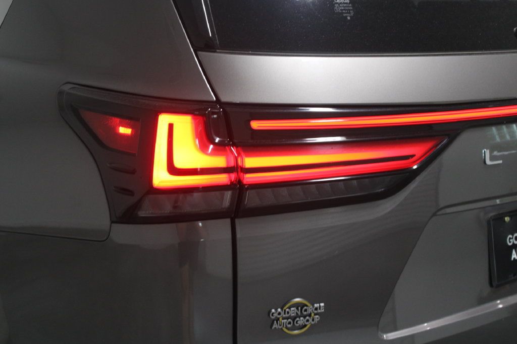 Used 2024 Lexus LX 600 4WD w/ Luxury Package image 59