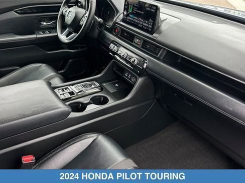 Certified 2024 Honda Pilot Touring image 20