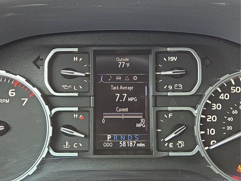 Used 2018 Toyota Tundra SR5 w/ TRD Off Road Package AWD/4WD image 23