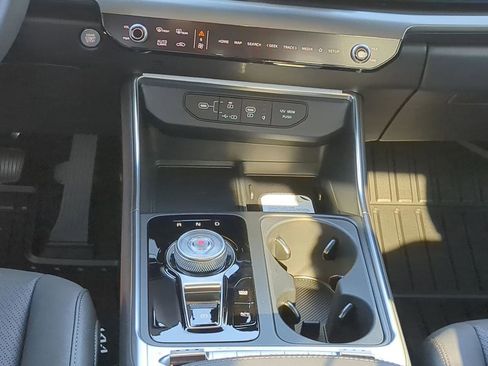 New 2026 Kia Carnival SX Prestige FWD image 24