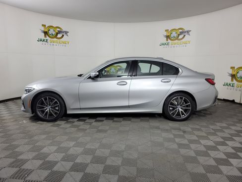 Used 2019 BMW 330i xDrive Sedan w/ Convenience Package image 2