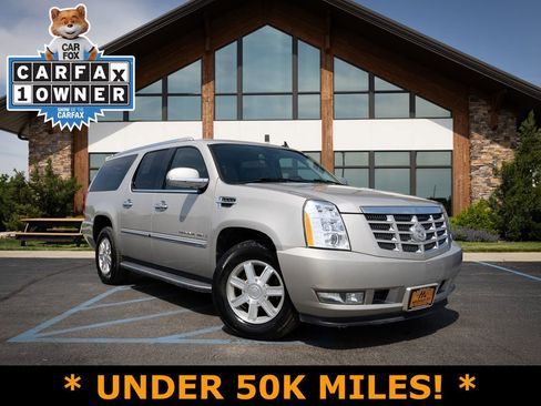Used 2008 Cadillac Escalade ESV AWD image 1