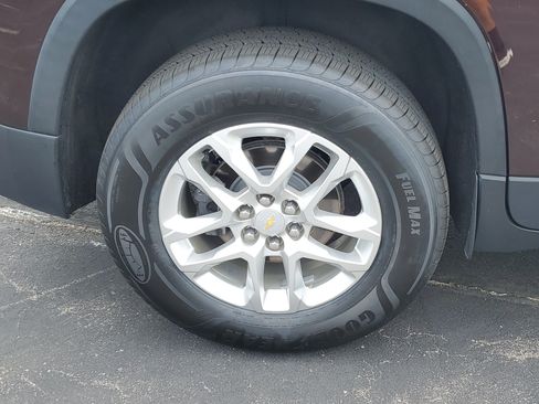 Used 2020 Chevrolet Traverse LT FWD image 6