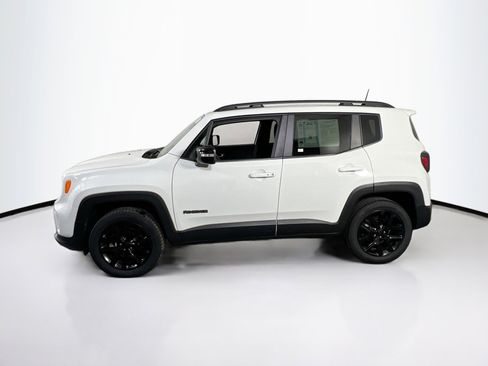 Used 2022 Jeep Renegade Altitude image 8
