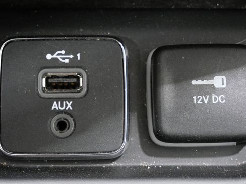 Used 2022 Jeep Cherokee Trailhawk AWD/4WD image 21