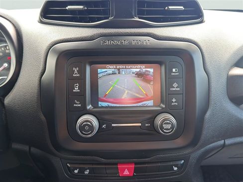 Used 2016 Jeep Renegade Latitude w/ Popular Equipment Group AWD/4WD image 21