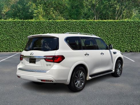 Used 2022 INFINITI QX80 Luxe w/ All-Season Package AWD/4WD image 3