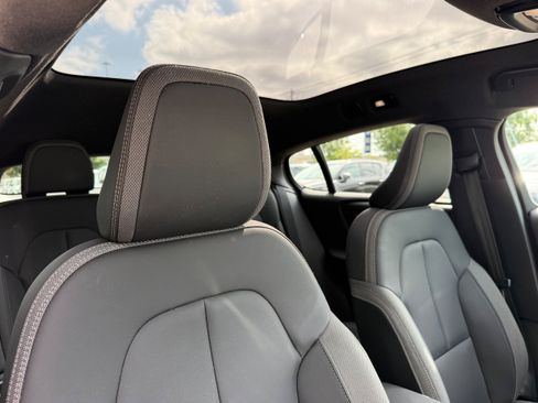 Certified 2023 Volvo C40 Recharge Core AWD/4WD image 11