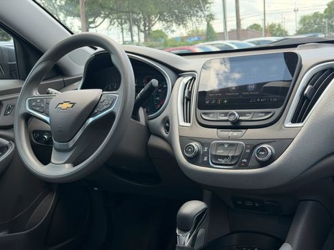 Used 2022 Chevrolet Malibu LS FWD image 18
