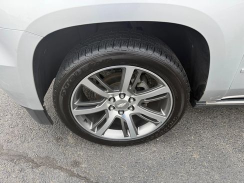 Used 2018 Chevrolet Tahoe Premier RWD image 18