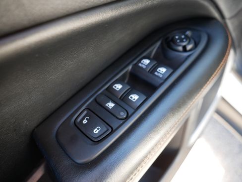 Used 2018 Jeep Compass Limited image 19