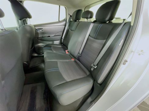 Used 2021 Nissan Leaf SV FWD image 28