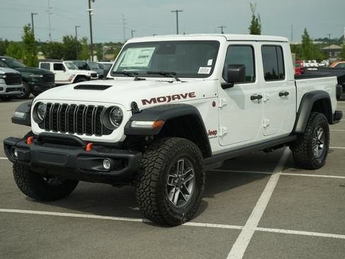 New 2026 Jeep Gladiator Mojave w/ Steel Bumper Group AWD/4WD image 3