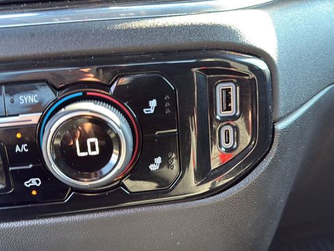 Used 2024 Chevrolet Silverado 1500 RST AWD/4WD image 37