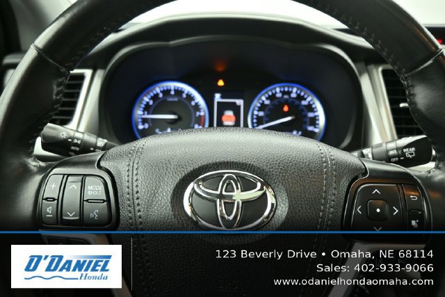 Used 2019 Toyota Highlander XLE w/ Protection Package #3 AWD/4WD image 29