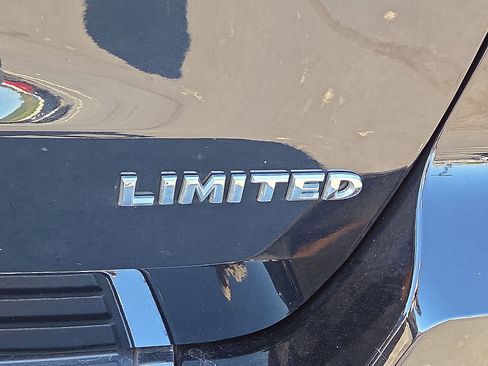 Used 2019 Jeep Grand Cherokee Limited image 31