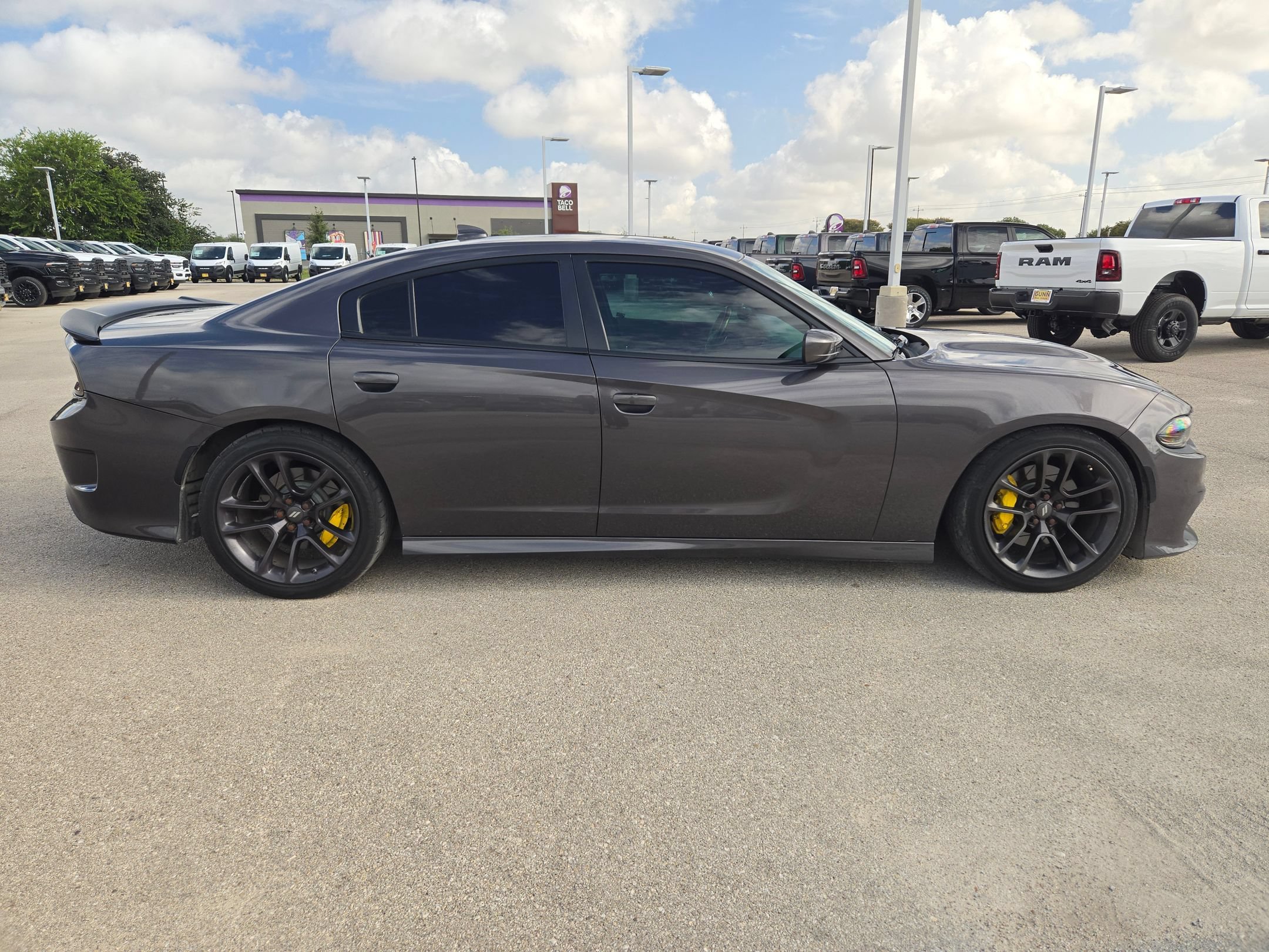 Used 2020 Dodge Charger Scat Pack w/ Plus Group RWD image 2