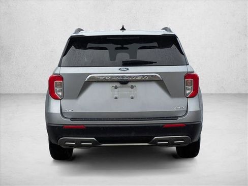 Used 2023 Ford Explorer XLT w/ Equipment Group 202A image 7