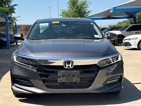 Used 2019 Honda Accord Touring image 3