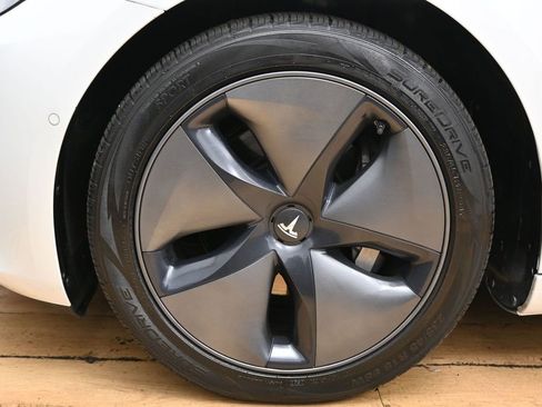 Used 2018 Tesla Model 3 Long Range AWD/4WD image 10