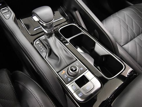 Certified 2025 Kia Telluride SX X-Line AWD/4WD image 28