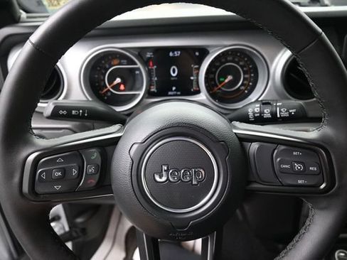 Used 2023 Jeep Wrangler Unlimited Sport w/ Sun And Sound Package AWD/4WD image 20
