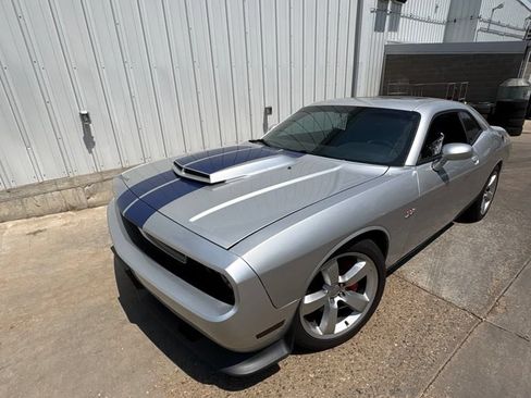 Used 2012 Dodge Challenger SRT8 RWD image 2