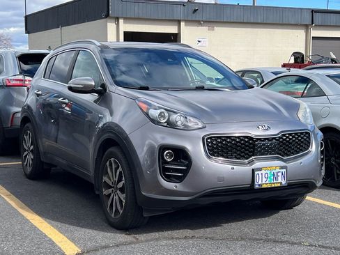 Used 2017 Kia Sportage EX w/ EX Technology Package image 2