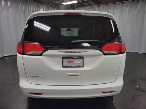 Used 2021 Chrysler Voyager Lxi image 7