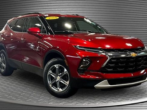 Certified 2024 Chevrolet Blazer LT w/ Convenience Package FWD image 3