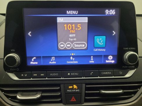 Used 2024 Nissan Altima 2.5 SV image 25