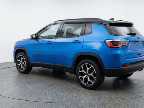 Used 2025 Jeep Compass Limited AWD/4WD image 6