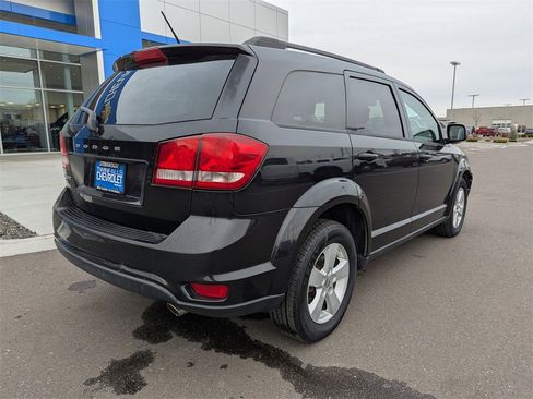 Used 2012 Dodge Journey SXT w/ Flexible Seating Group image 31