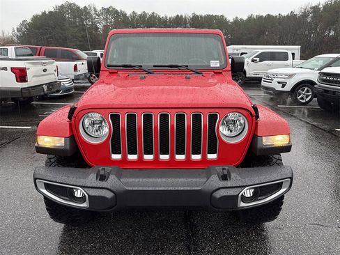 Used 2021 Jeep Wrangler Unlimited Sahara image 2
