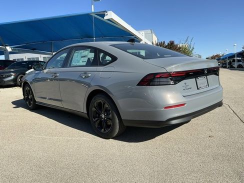 New 2025 Honda Accord SE image 4