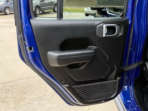 Certified 2018 Jeep Wrangler Unlimited Rubicon image 12