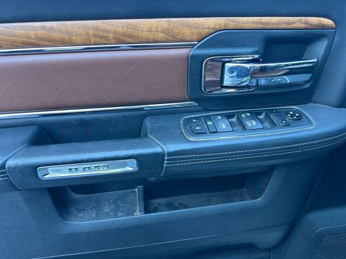 Used 2017 RAM 1500 Laramie Longhorn image 13