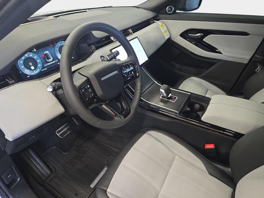 New 2026 Land Rover Range Rover Evoque Hoxton AWD/4WD image 13