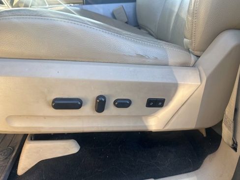 Used 2017 Ford Expedition Limited w/ Equipment Group 301A image 18