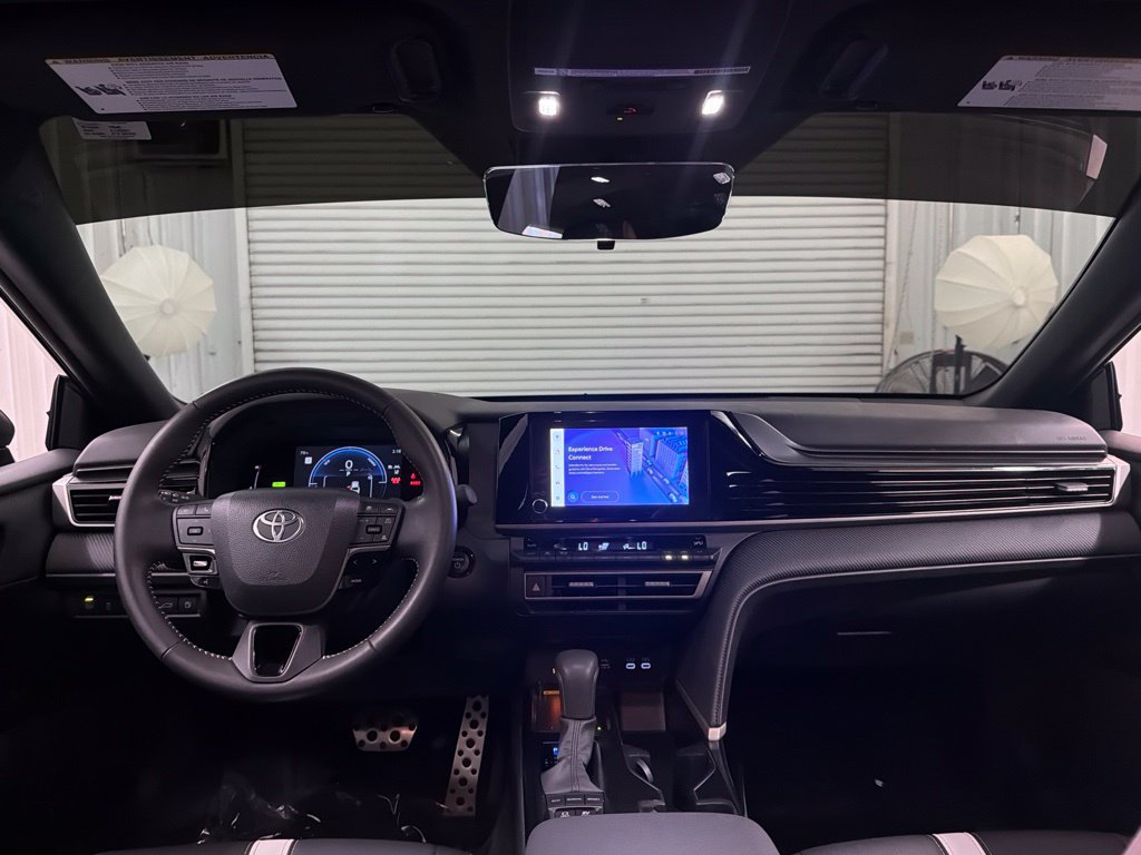 Used 2026 Toyota Camry SE FWD image 31